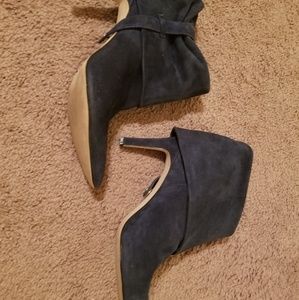 Calvin Klein Suede Ankle Boot Booties (size 9)